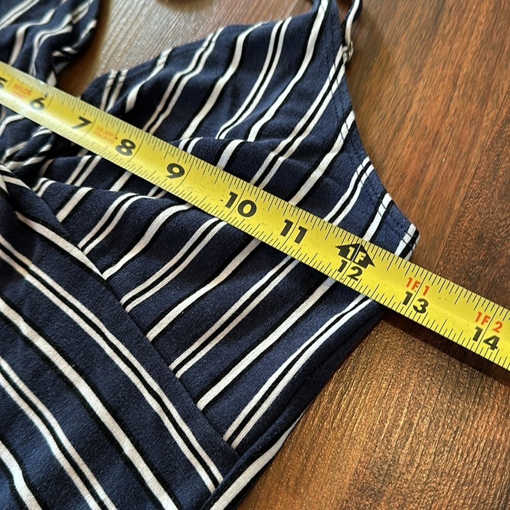 Hollister Peekaboo Striped Jumpsuit Navy/White Cut Out Wide Leg Crop Size Small - Picture 11 of 14